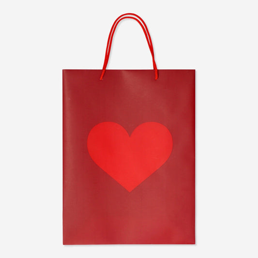 Sac cadeau avec coeur rouge