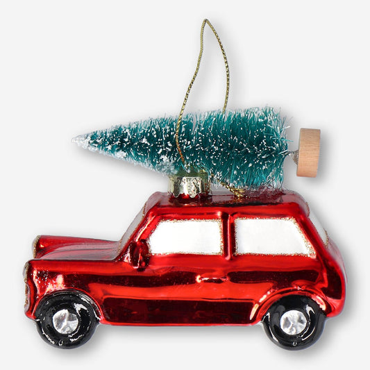 Vánoční cetka. Auto s vánočním stromkem