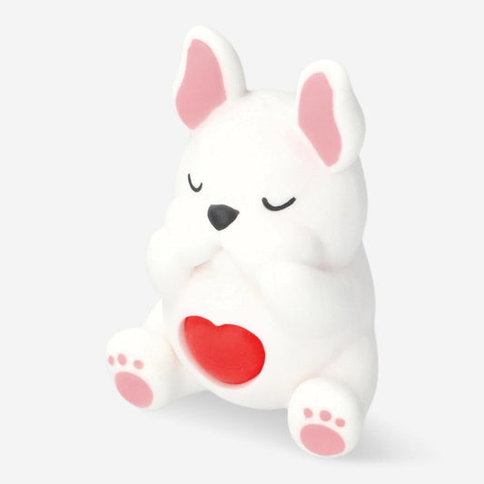 Squeezy hund holder et hjerte-legetøj
