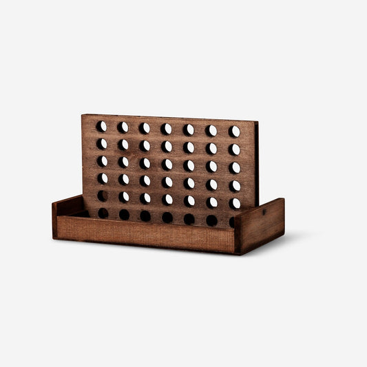 Fire i træk af træ