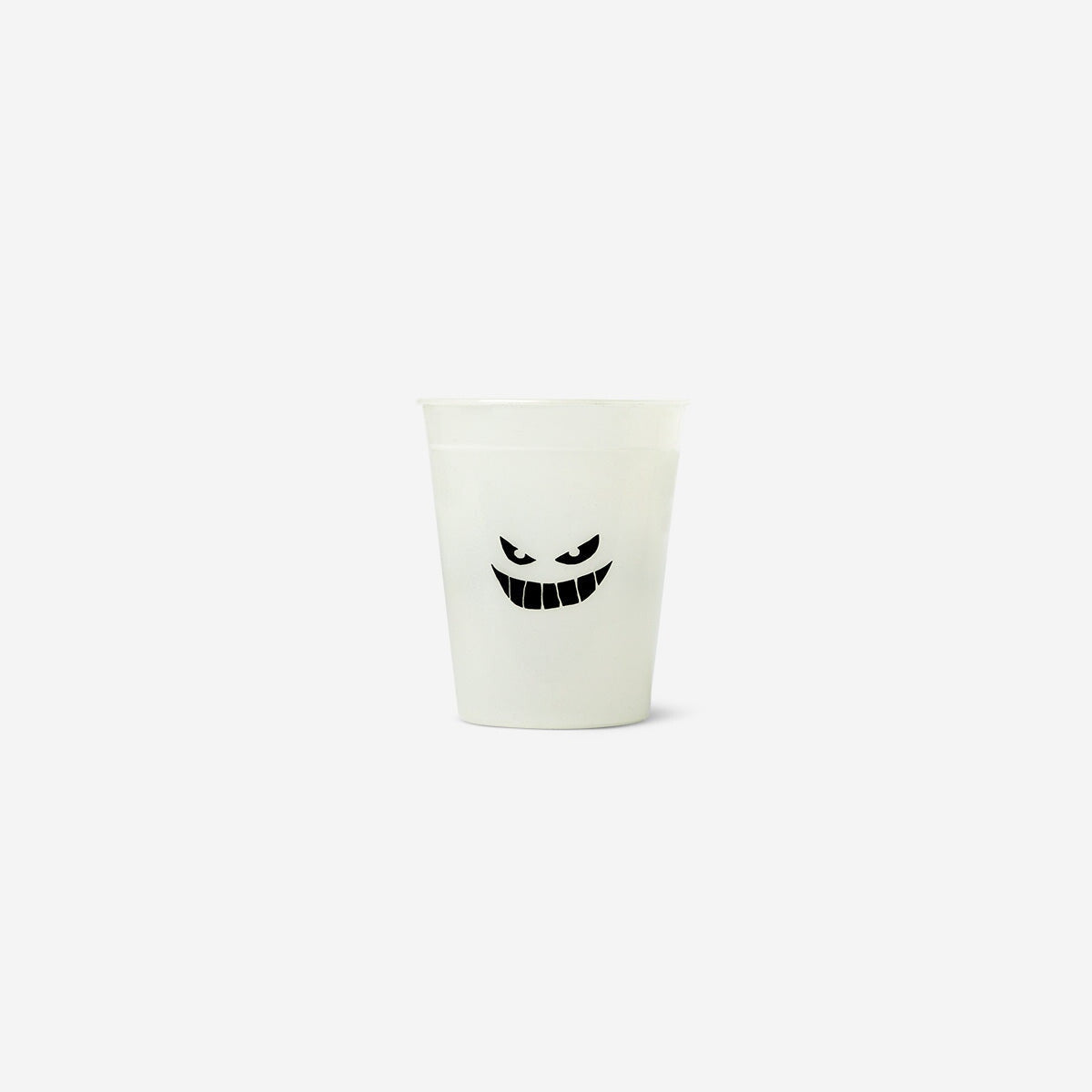 Glow-in-the-dark cups. 4 pcs Party Flying Tiger Copenhagen 