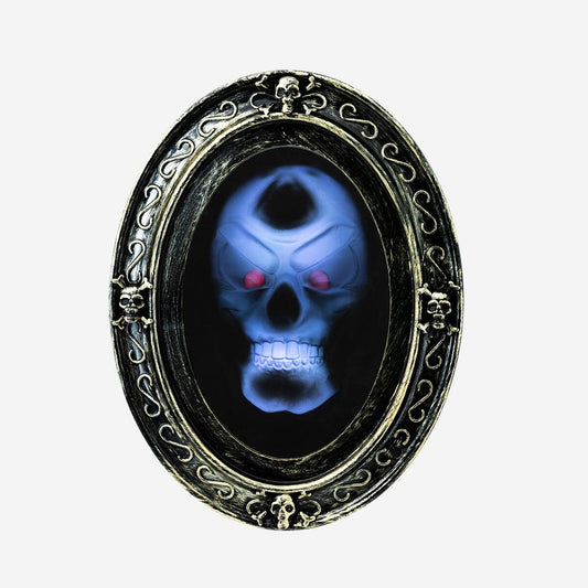 Haunted mirror. With spooky sounds