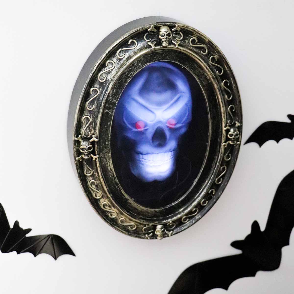 Haunted mirror. With spooky sounds Gadget Flying Tiger Copenhagen 