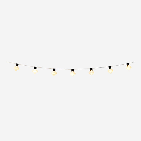 String lights. 330 cm