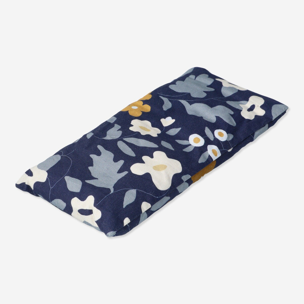 Yoga eye pillow. With cassia and lavender seeds Leisure Flying Tiger Copenhagen 